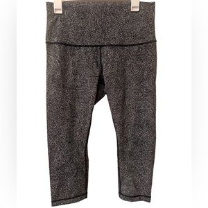 NWOT Lululemon Crop Leggings